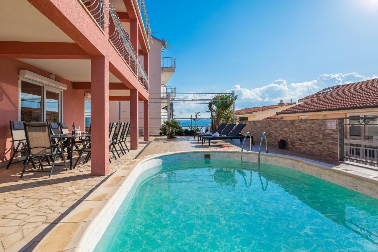 Solaris Holiday Home - Private Pool Stanici Экстерьер фото